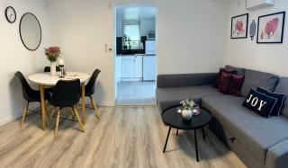 Family friendly, Free Parking space, Newly renovated 3 rooms Apartment - Ålesund - 8