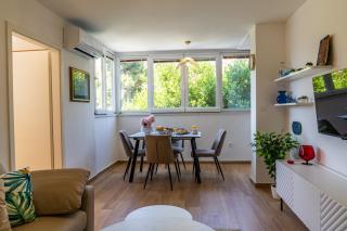 Apartman Dado with cover parking on ideal location - 9