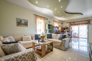 Peaceful Hilltop Apartment with Balcony & Sea View - Eretria - 9