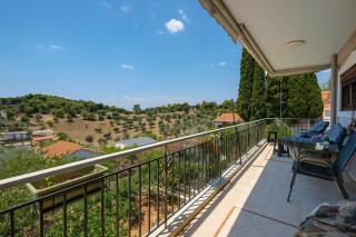 Peaceful Hilltop Apartment with Balcony & Sea View - Eretria - 8