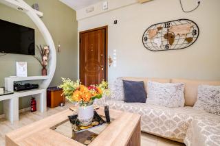 Peaceful Hilltop Apartment with Balcony & Sea View - Eretria - 5