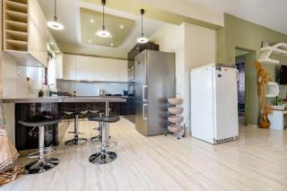 Eretria Panorama Seaview Retreat with Balcony - 1