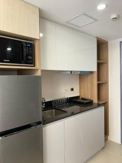 1BR Condo with Panoramic City View of Mandaue and Cebu - 1