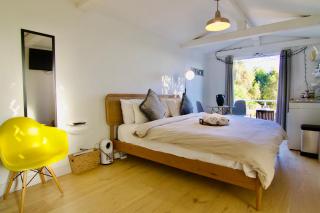 30 PCT OFF! Malibu Charming Suite, Ocean View, King Bed - Malibu - 7