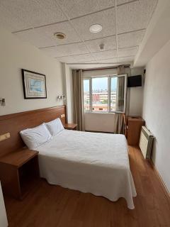 Hotel Besaya - Torrelavega - 0