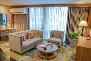 Business & Leisure Stay in Eastwood City - Manila - 1