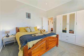 Cottage on Lords - 1