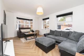 Large Modern Home, Free Parking, Families and Contractors Welcome - Bristol - 9