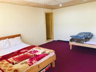 7 Heavens Guest House & Restaurant Kel Neelum valley - - 0