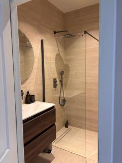 Modern Stay at Marnixplaats - Antwerp - 5