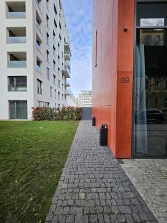 Bijou house in a private garden! - Praga - 1