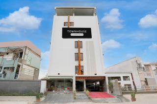 Townhouse Sri Padmavati Ammavaari Temple Formerly Hotel Rama Grand - Tirupati - 0