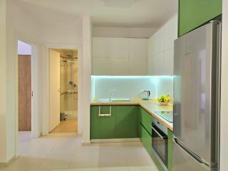 Durres Beachfront Apartment 083 - Durazzo - 4