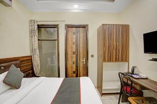 Hotel O COZY RETREAT - Noida - 0