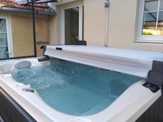 Maison avec Jacuzzi paisible et centrale - 5