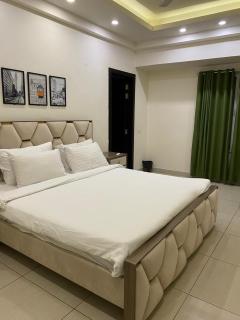 Sky Heights Apartments Facing Centaurus Mall Islamabad - Islamabad - 9