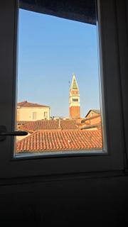 The Golden Secret Court - Venice - 0