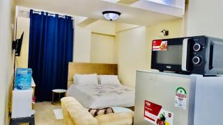 furnished two bedroom apartment with swimming pool, fully equipped gym, private parking space ,children playground and unbeatable scenic city views in kilimani - Gatunga - 3