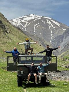 Xinaliq Khinalig İzzet's Riverside Home Stay - Xınalıq - 1