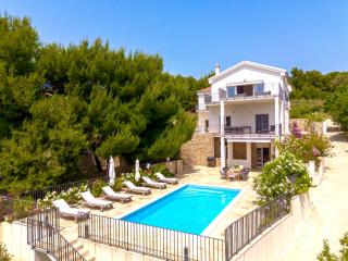 Spacious new villa with pool above the pristine beach - FIRST SEASON PRICING!!! - 9