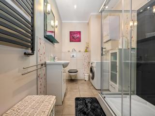 Wrocław Escape Apartment with Garden by BookingHost - 6