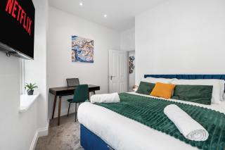 Stylish 2 Bed Seaside Apartment in the Heart of Brighton, 2 Minutes to the Beach, by Sovereign Suites - Brighton & Hove - 7