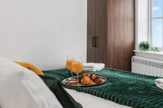 Stylish 2 Bed Seaside Apartment in the Heart of Brighton, 2 Minutes to the Beach, by Sovereign Suites - Brighton & Hove - 3