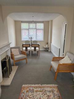 Three bedrooms holiday home fun -relax &work - Surbiton - 0