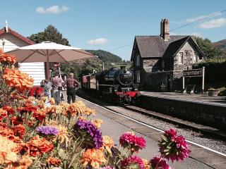 Station House - Hw7742 - Glyn-Dyfrdwy - 0