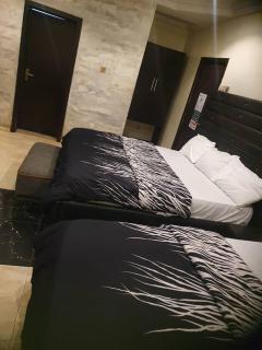 Valley Point Hotel and Suites - Sangotedo - 2