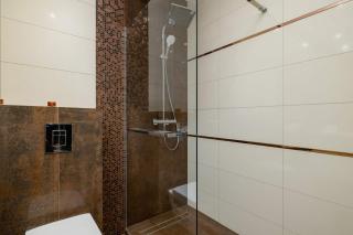 Cosy & Bright Apartment with Parking on the Cystersow Street by Noclegi Renters - Cracovia - 7