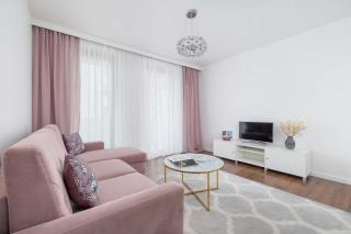 Cosy & Bright Apartment with Parking on the Cystersow Street by Noclegi Renters - Cracovia - 4