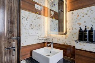 The Empire Studioz Golf Course Road - Gurgaon - 4