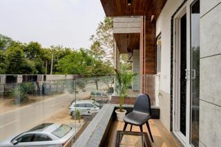 The Empire Studioz Golf Course Road - Gurgaon - 1