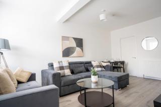 Camneth House - Larkhall - 0
