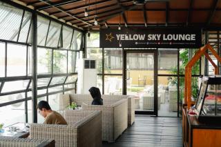 Yellow Star Gejayan Hotel - Yogyakarta - 1