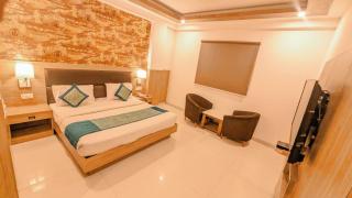 HOTEL CORPORATE PALACE Near Terminal 3 WITH- FREE AIRPORT DROP - Jāmb - 8