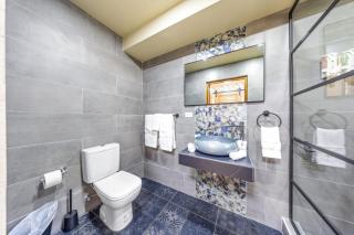 Luxury 6BR Nature Retreat Carpe Diem by Bocobay - Cashero - 1