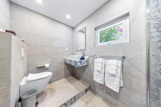 Luxury 6BR Nature Retreat Carpe Diem by Bocobay - Cashero - 5