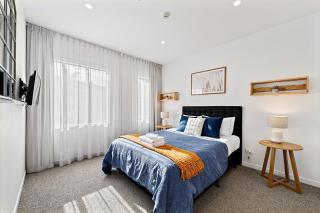 The Waterfront Suites 2 Bedroom - 8
