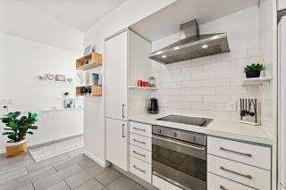 The Waterfront Suites 2 Bedroom - 6