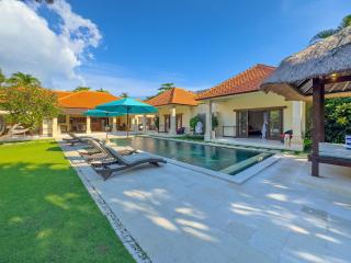 Villa Bugis Drupadi Seminyak - Seminyak - 9