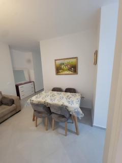 Henri's Apartment - 2 Vlore - Valona - 4