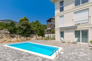 Apartment in Villa Marealto with pool, garage and seaview - Ičići - 9