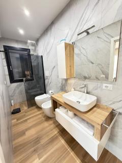 Apartment Free Shuttle - 5