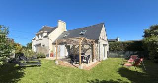 Maison rénovée 3 chambres pour 5 personnes, proche mer, parking - Cléder - 0
