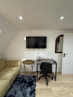 A Lovely and Cosy Studio Apartment - Navestock - 7
