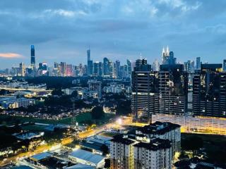 LaMiaCasa 2BR 4PAX Reizz Residences with Balcony and Town Views - Kuala Lumpur - 5