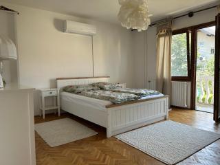 domus est alba - Sarajevo - 0