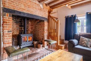 Beautiful dog friendly cottage 5 minute walk to beach - Sea Palling - 6